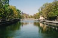 Blick auf die Isar mit Praterinsel in München